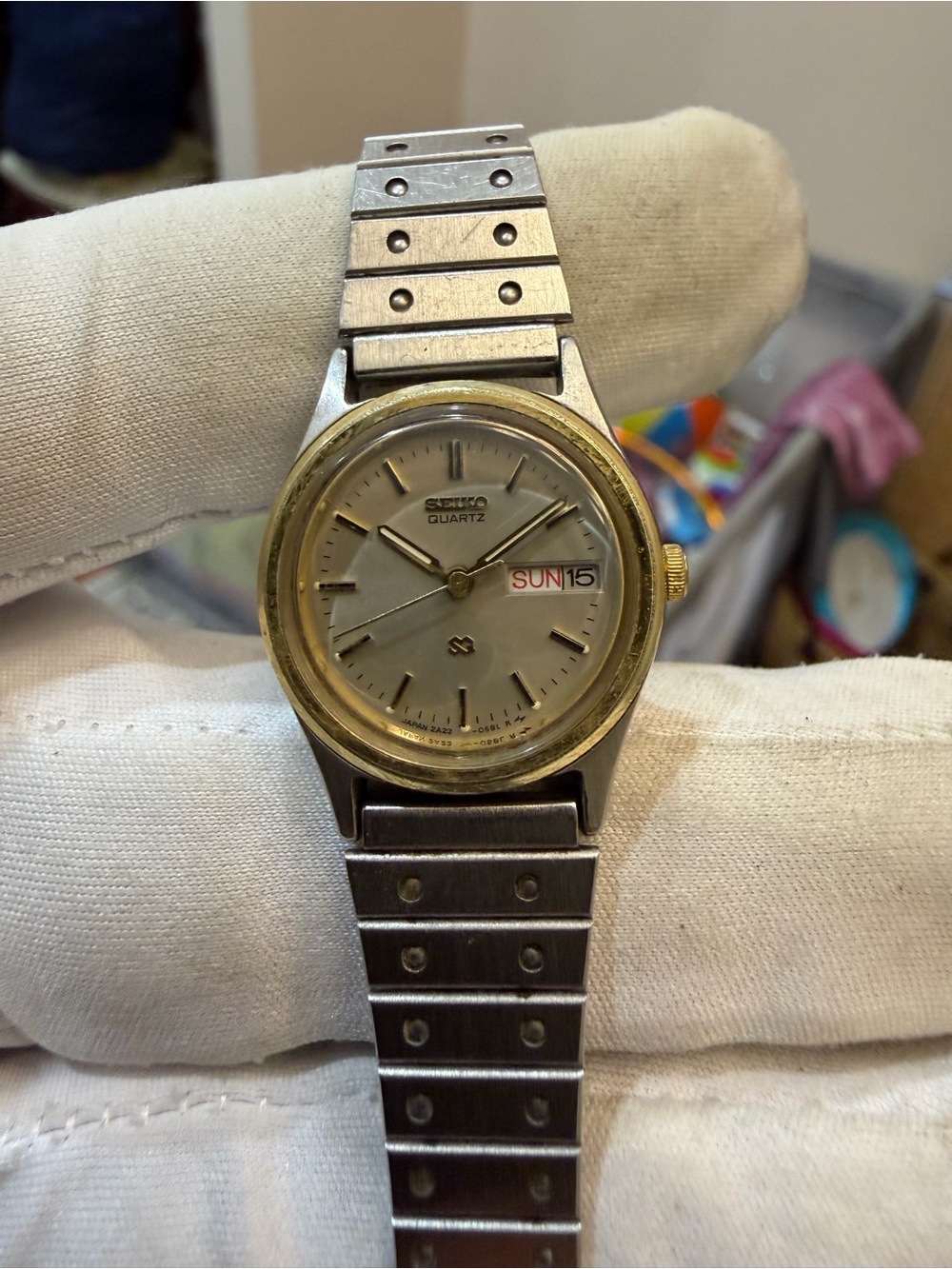 Vtg Seiko Quartz Women's Watch Day/Date Two-Tone 1986 Japan 2A23-0320 662362